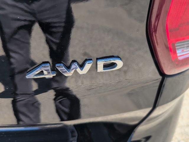 Used 2018 Shadow Black Ford Limited image 21