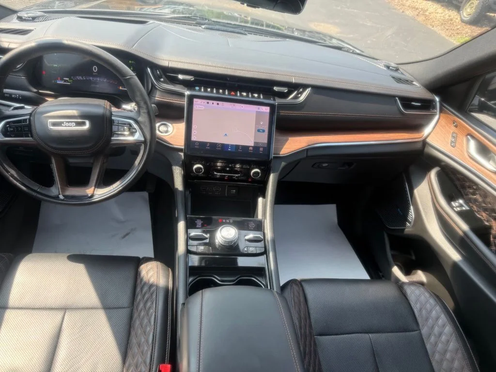 Certified Used 2023 Black Jeep Summit 4xe image 43