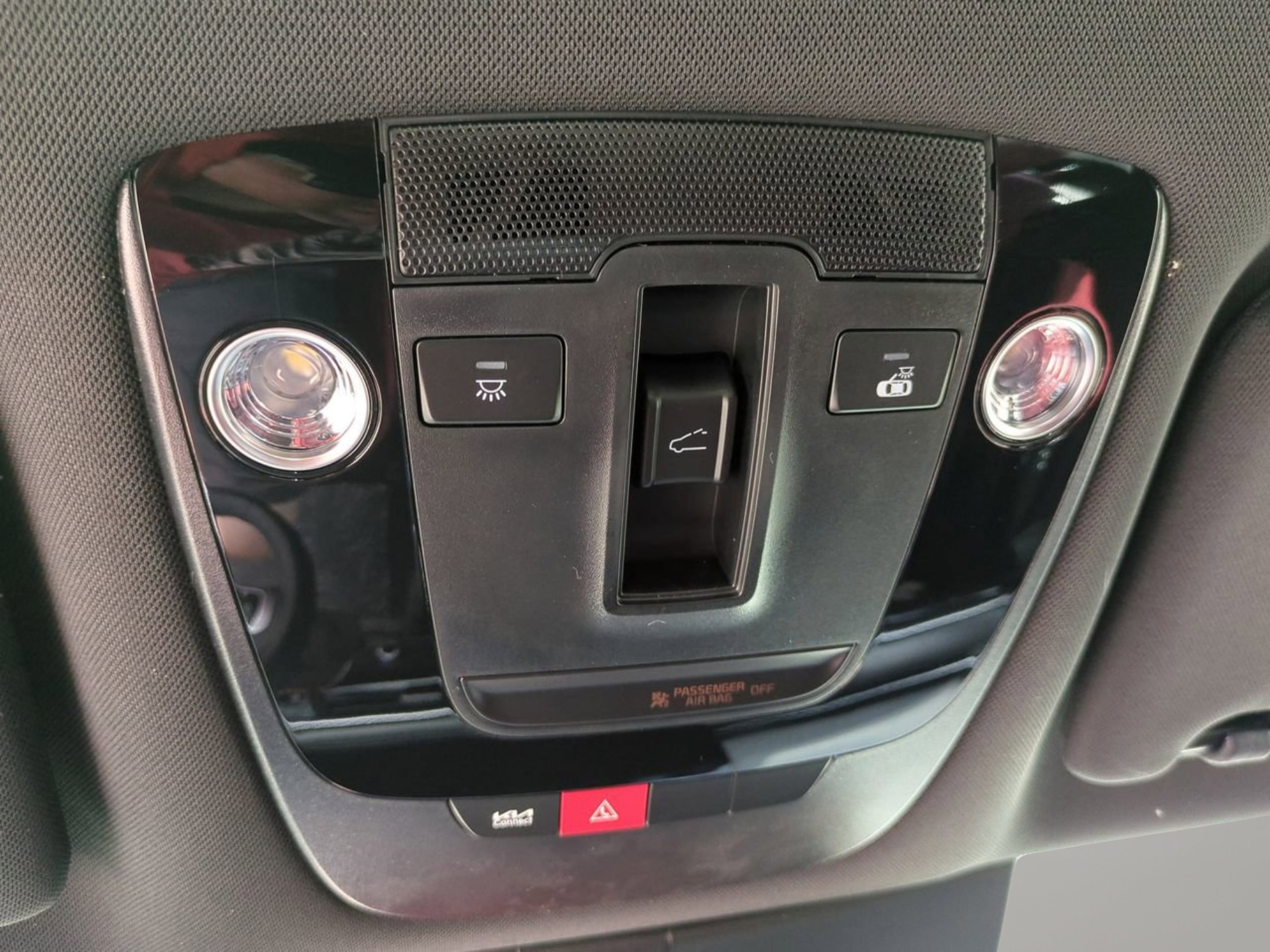 New 2026 Snow White Pearl Kia GT-Line image 24