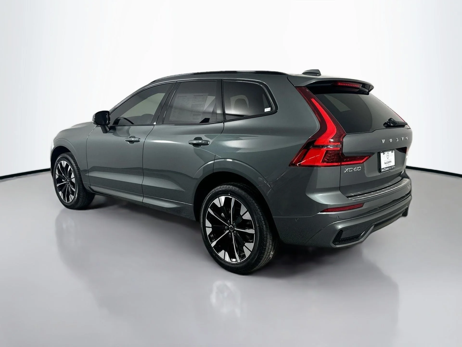New 2026 Forest Lake Volvo Plus image 8