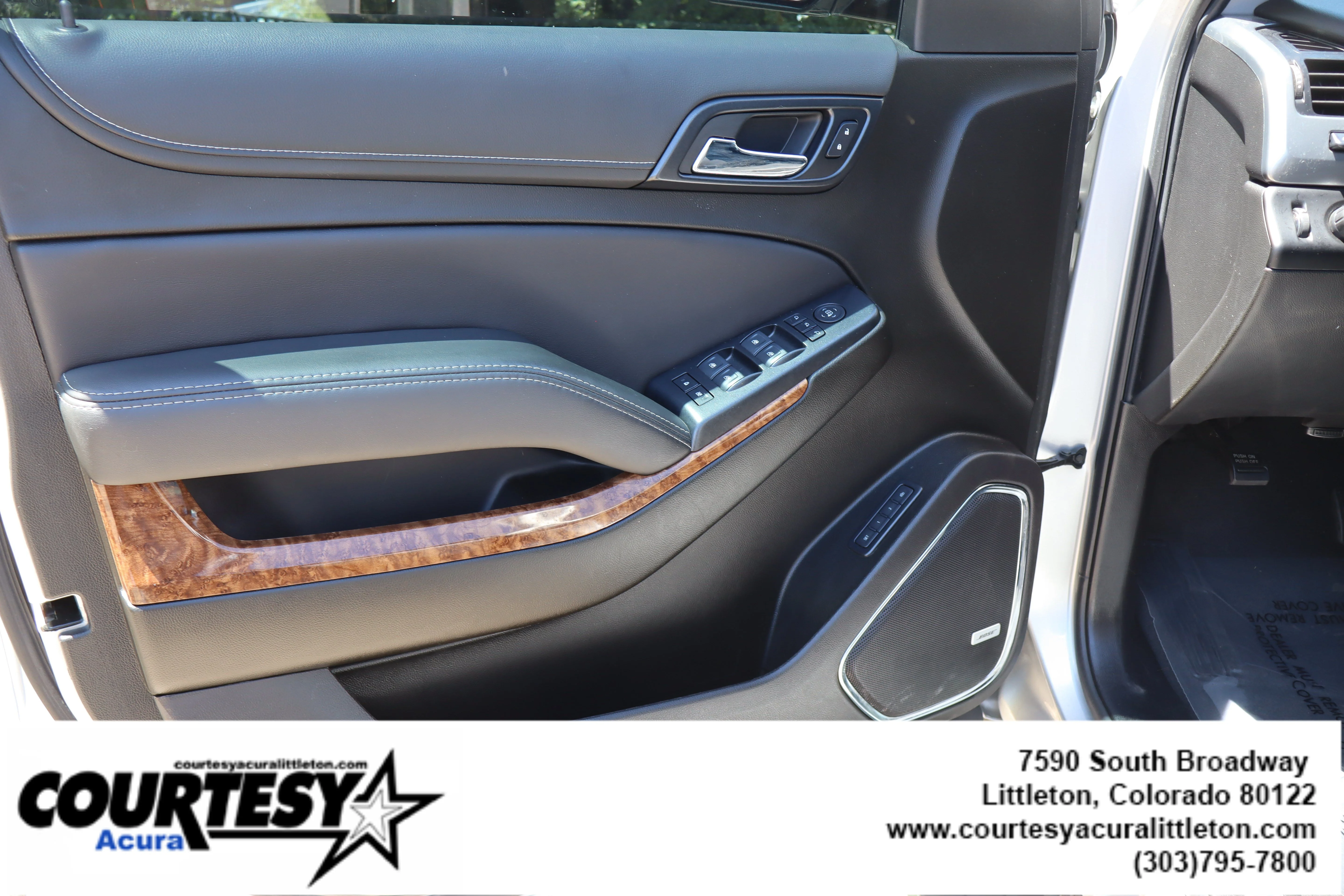 Used 2019 Silver Ice Metallic Chevrolet Premier image 23
