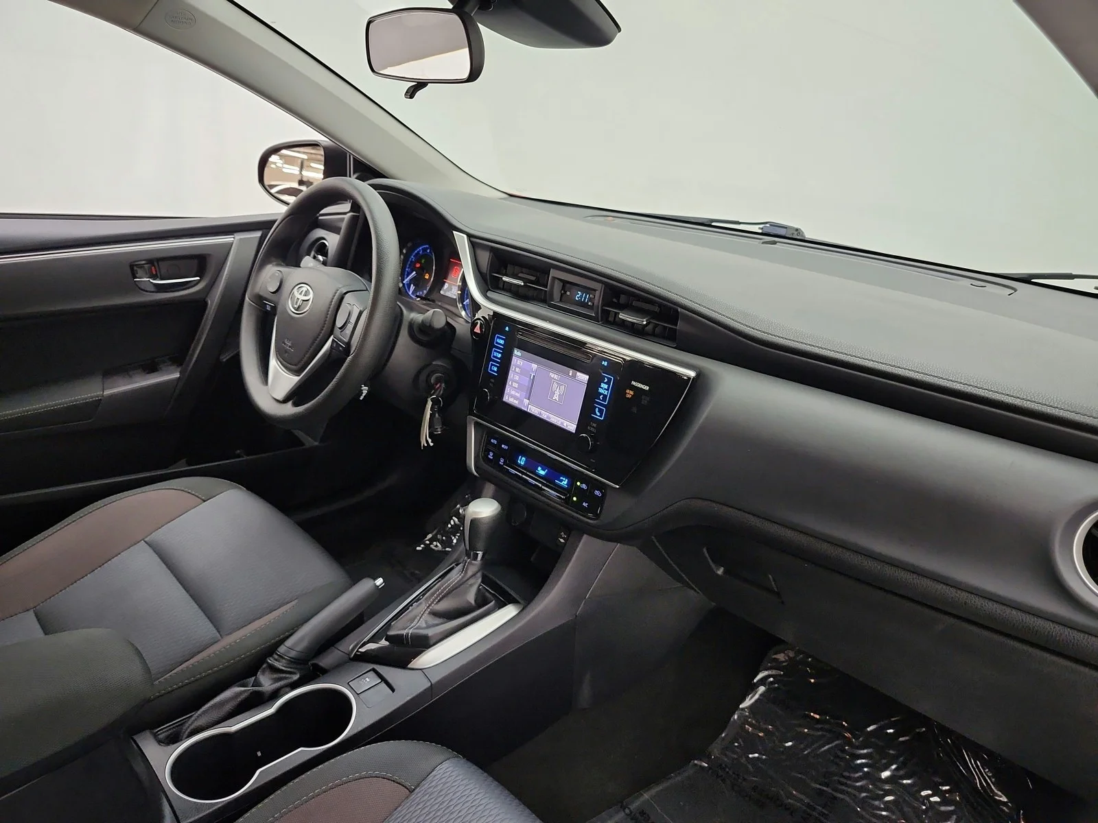 Used 2017 Barcelona Red Metallic Toyota LE image 21