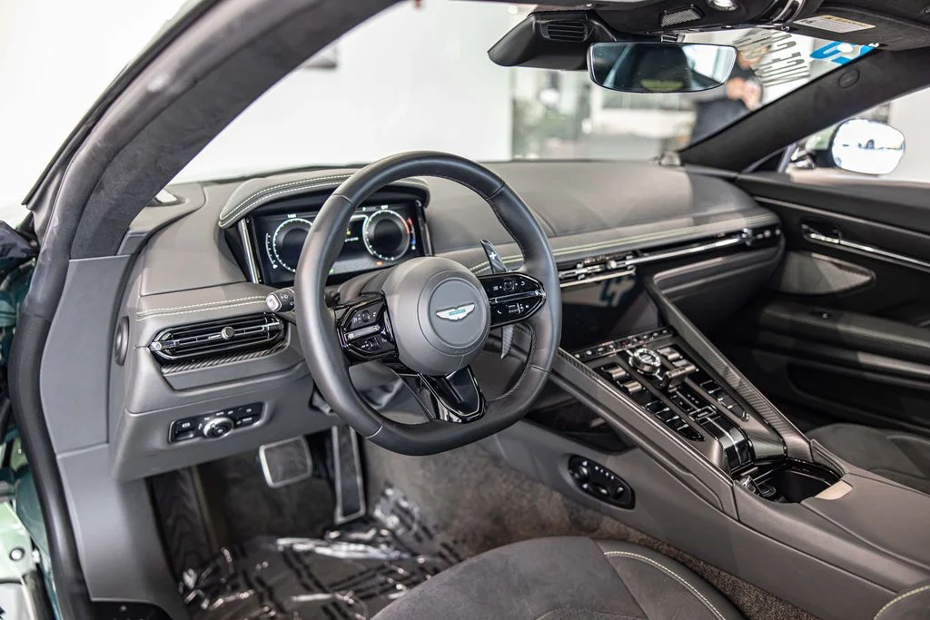 Used 2025 Green Aston Martin DB12 image 19