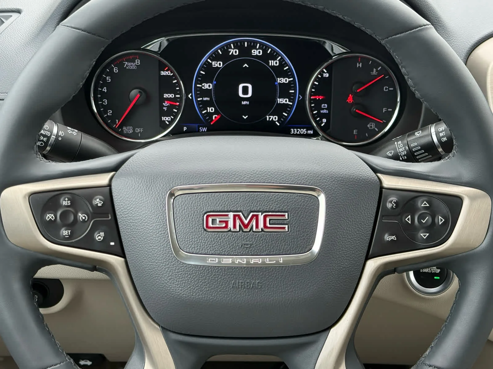 Used 2023 White Frost Tricoat GMC Denali image 22