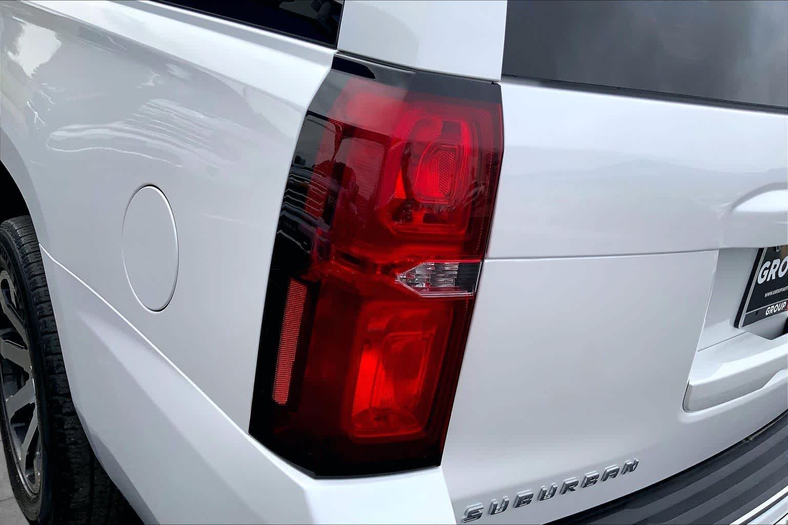 Used 2016 Iridescent Pearl Tricoat Chevrolet LTZ image 28