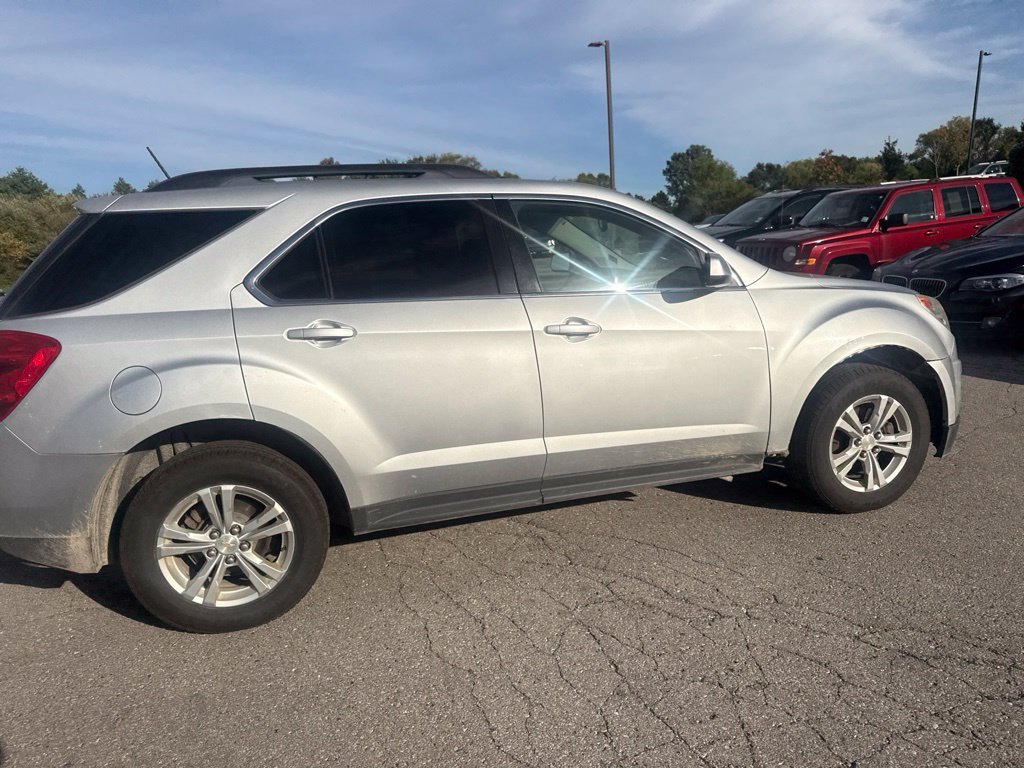 Used 2015 Silver Ice Metallic Chevrolet LT image 13