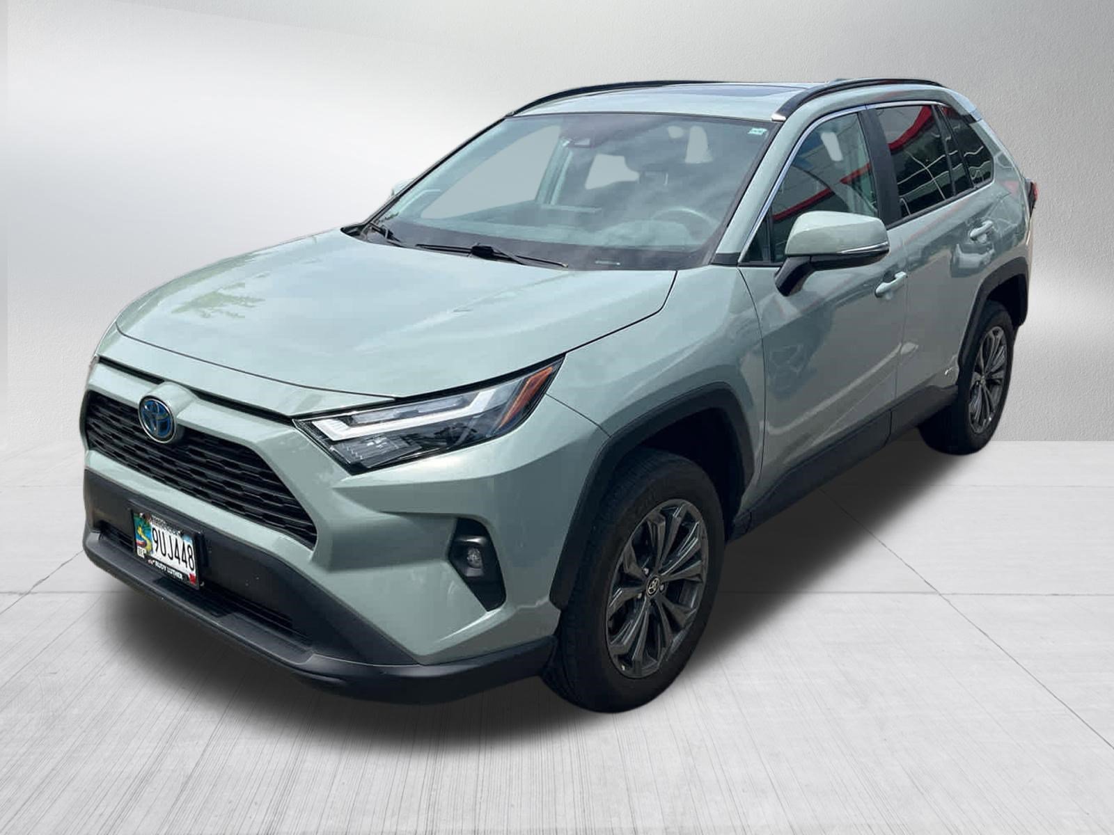 Certified Used 2022 Lunar Rock Toyota Hybrid XLE Premium image 6