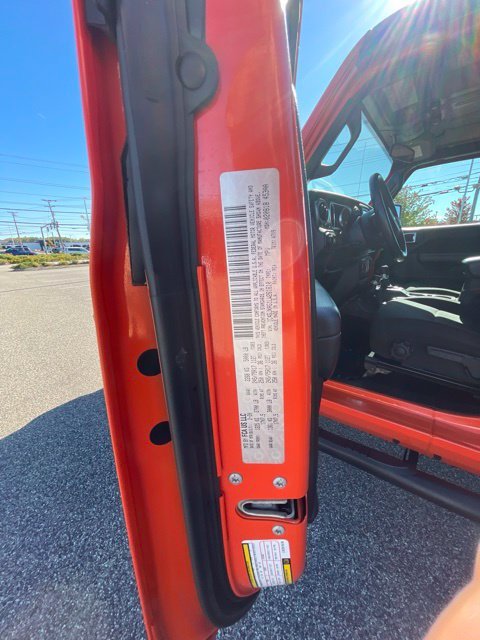 Used 2020 Punkn Metallic Clearcoat Jeep Sport S image 24