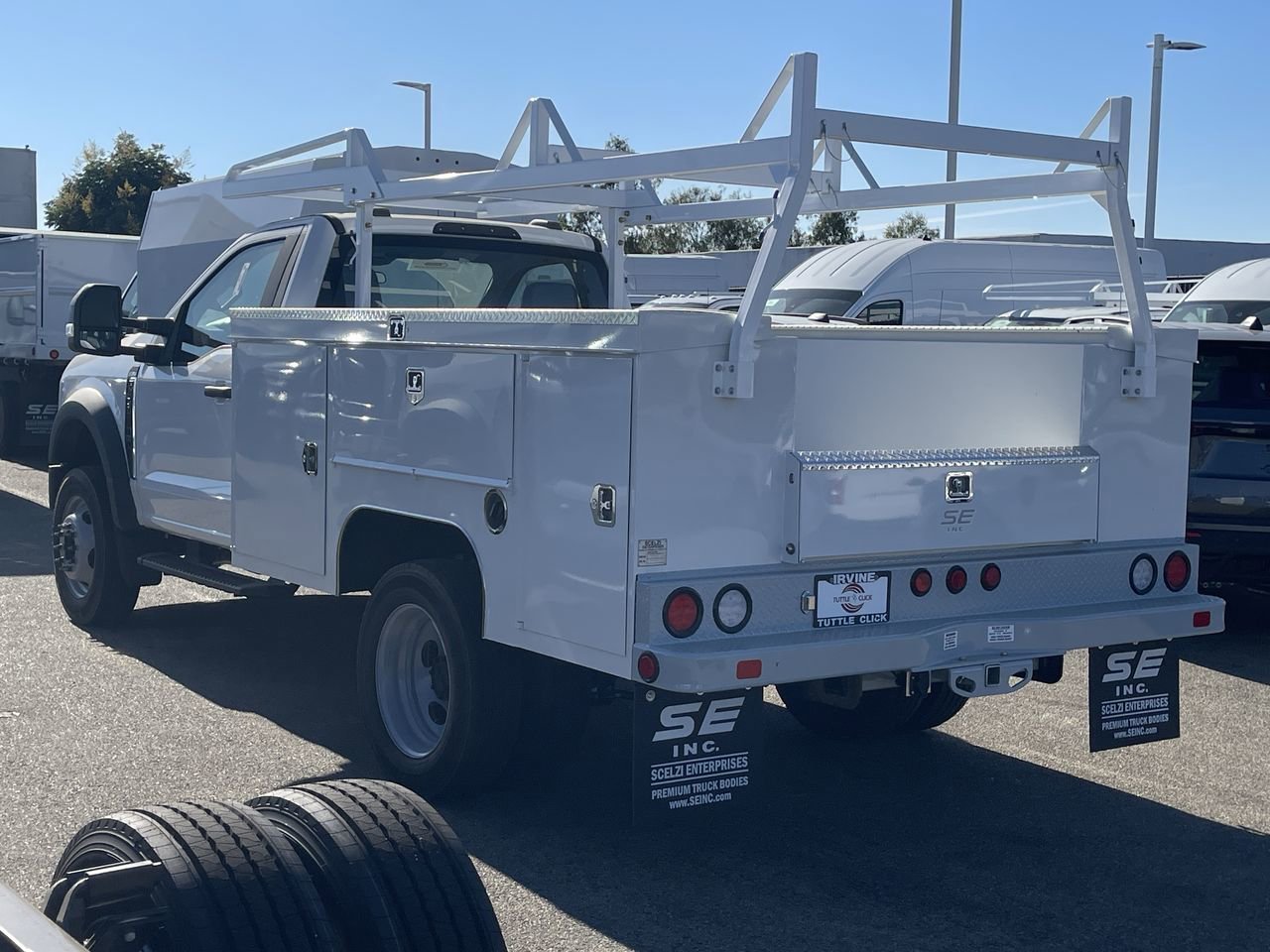 2024 Ford F-450 Super Duty Chassis Cab XL - Photo 4
