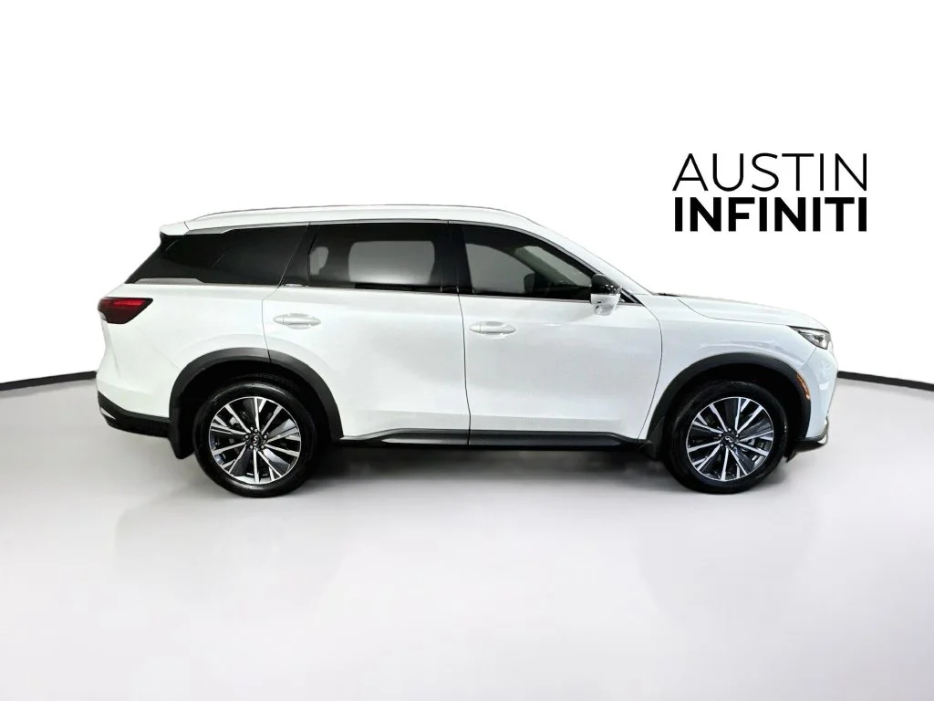 Certified Used 2027 White INFINITI LUXE image 11