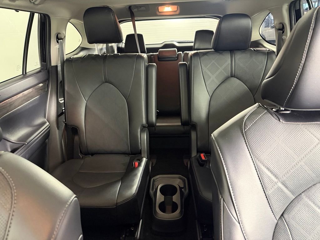 2024 Toyota Highlander Platinum - Photo 17