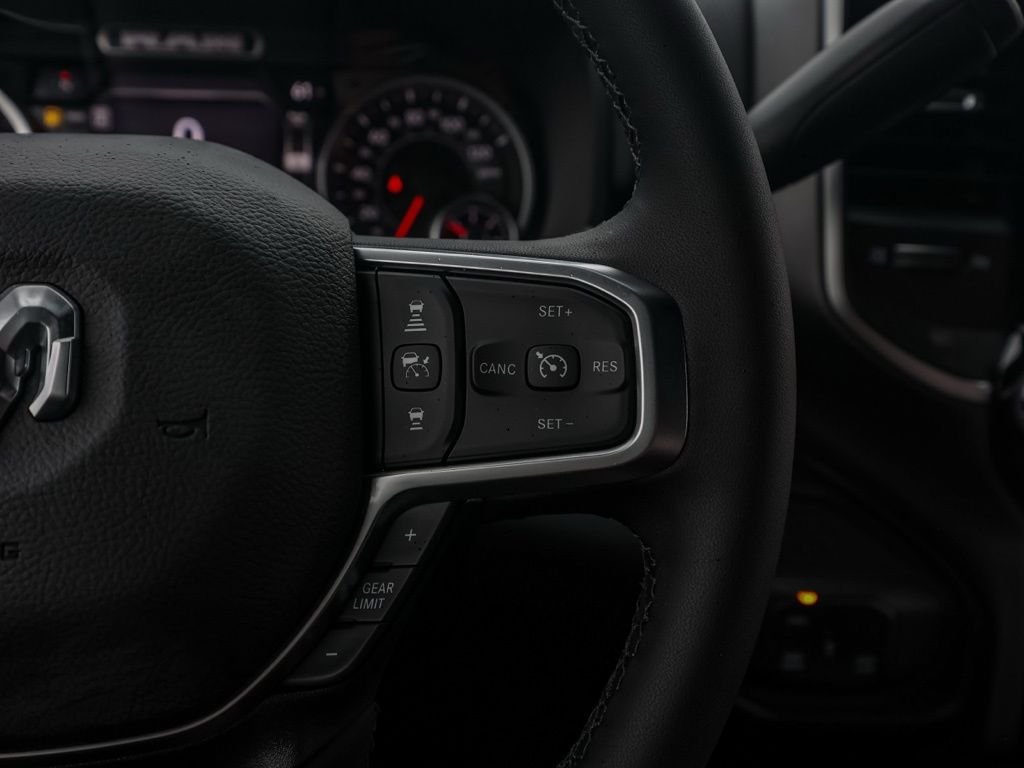 New 2026 Bright White Clear-Coat Exterior Paint RAM Big Horn Night Edition image 25