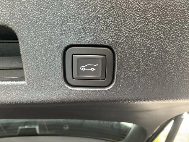 Used 2025 Ebony Twilight Metallic GMC Denali image 9