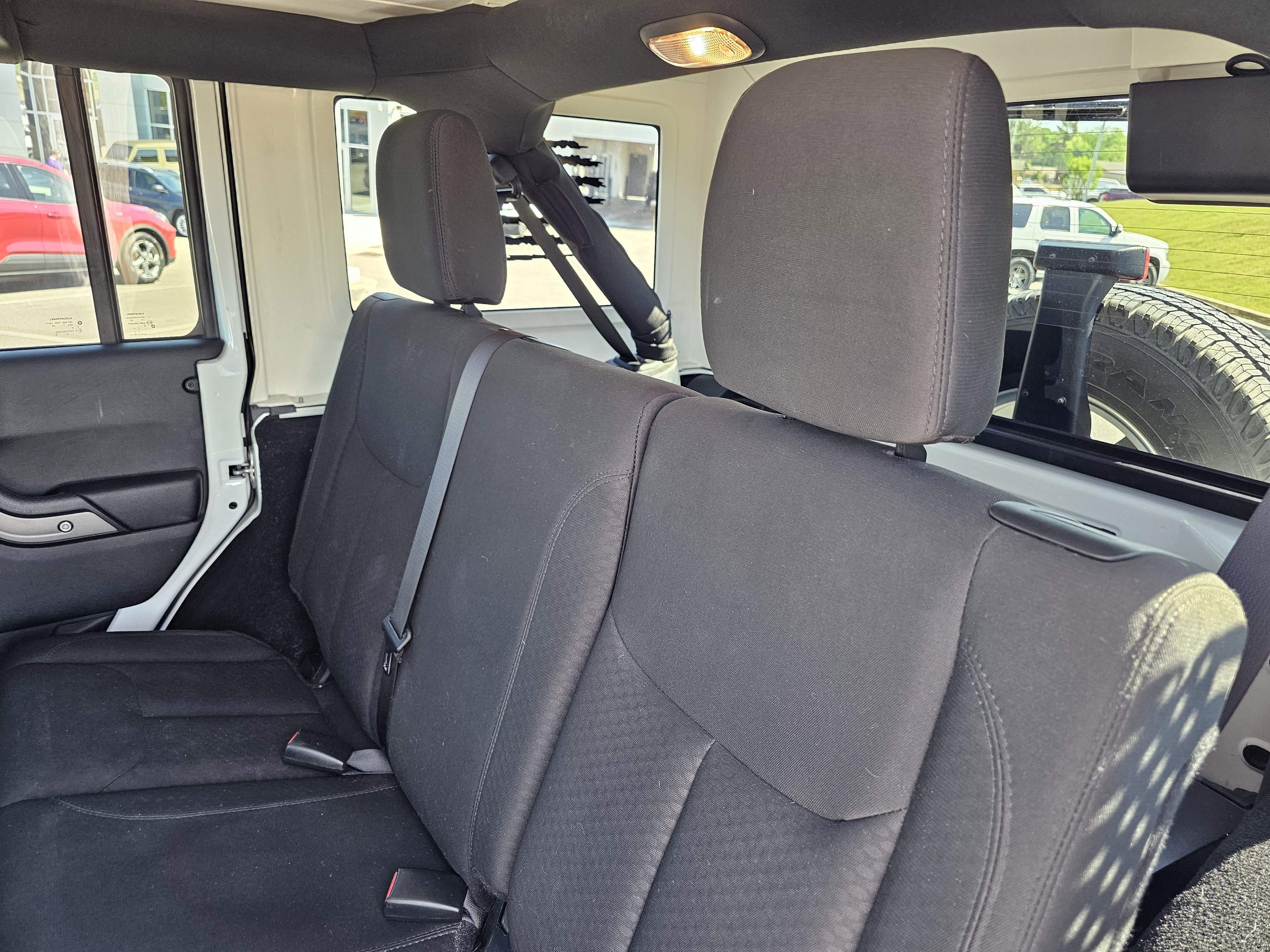 2018 Jeep Wrangler JK Unlimited Sport S - Photo 29