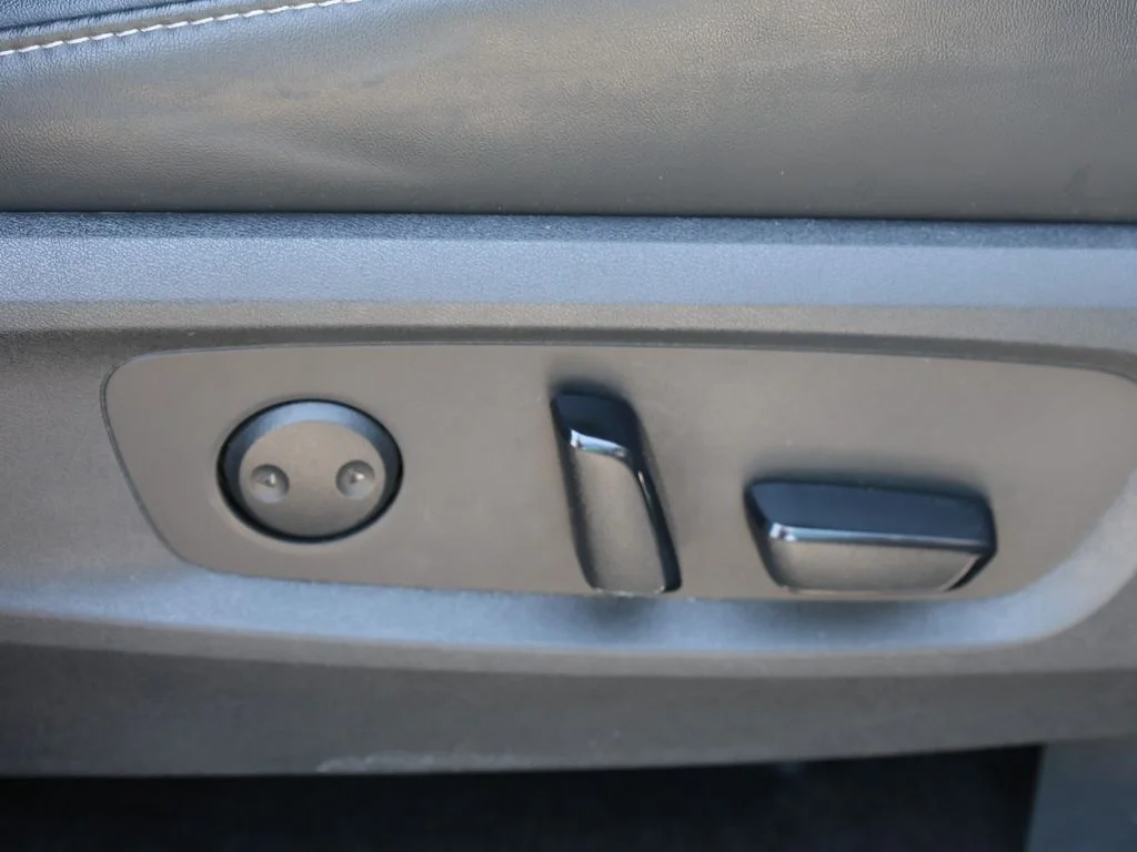 Certified Used 2023 Gray INFINITI PURE image 23