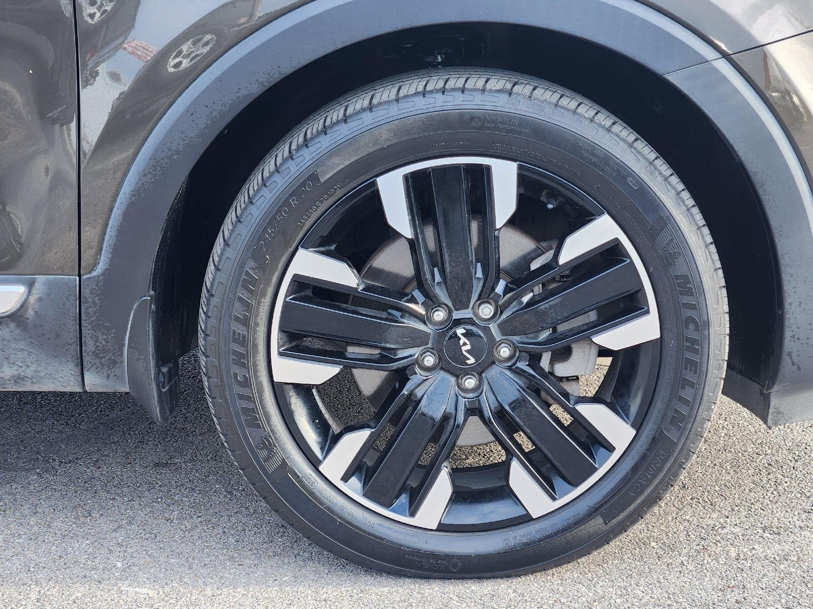 Used 2024 Dark Moss Kia SX image 10