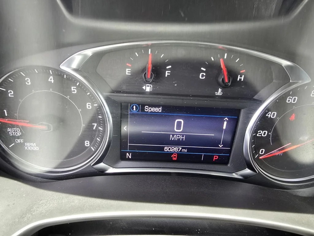 Used 2023 Summit White GMC SLE image 13