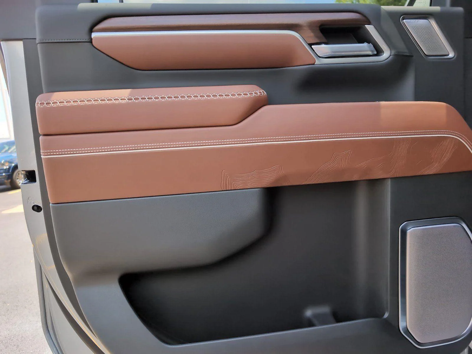 New 2026 Sterling Metallic GMC Denali Ultimate image 37