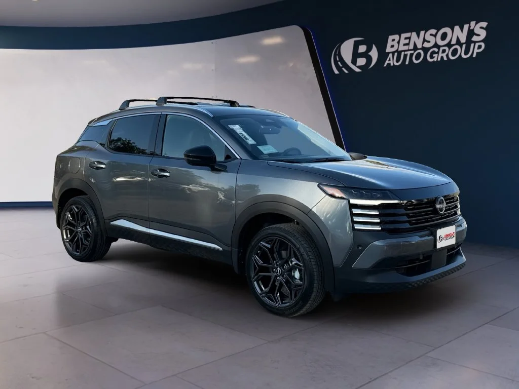 New 2027 Gray Nissan SR image 7