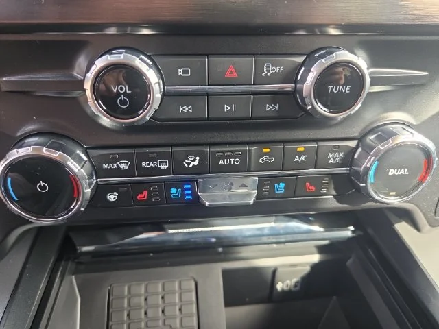 New 2026 Agate Black Metallic Ford F-250® Lariat® image 45