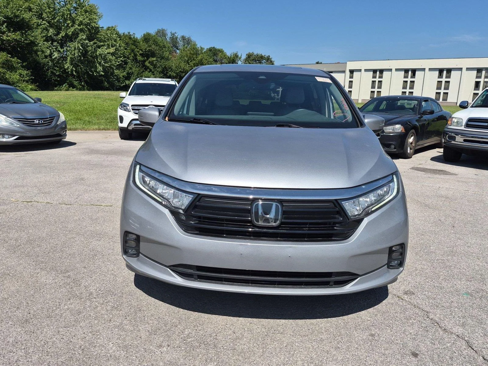 Used 2023 Lunar Silver Metallic Honda EX-L image 8