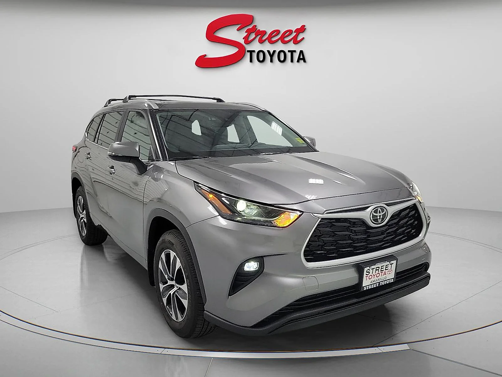 New 2026 Heavy Metal Toyota XLE image 5