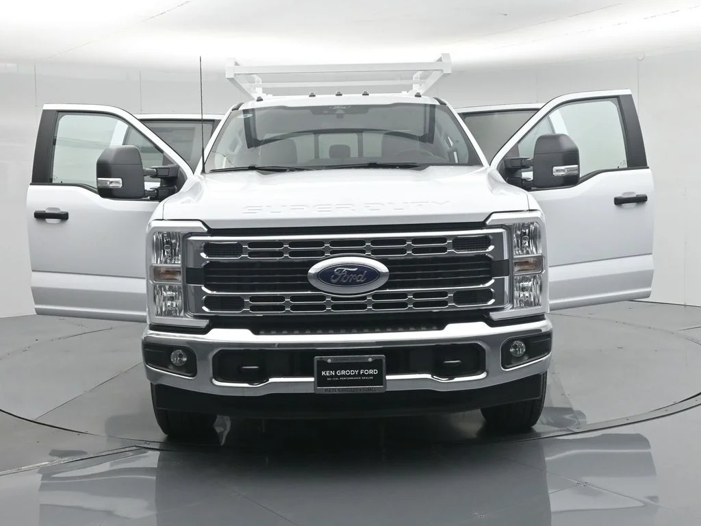 New 2026 Oxford White Ford XL image 36