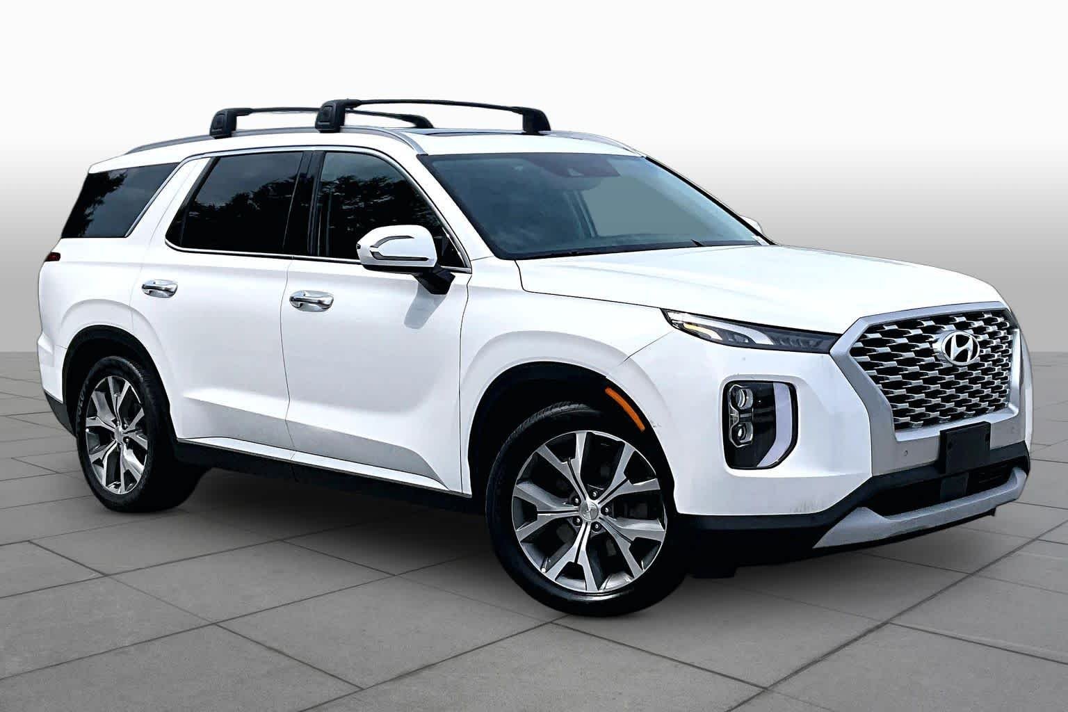 Used 2022 Hyper White Hyundai SEL image 3