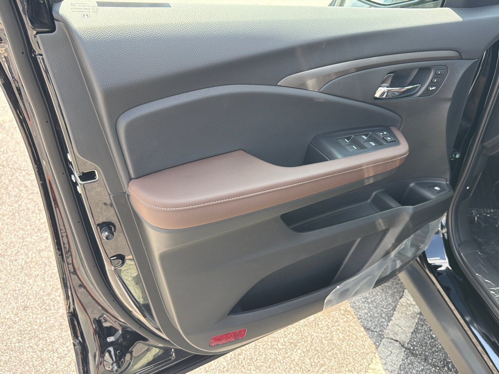 New 2026 Crystal Black Pearl Honda RTL image 10