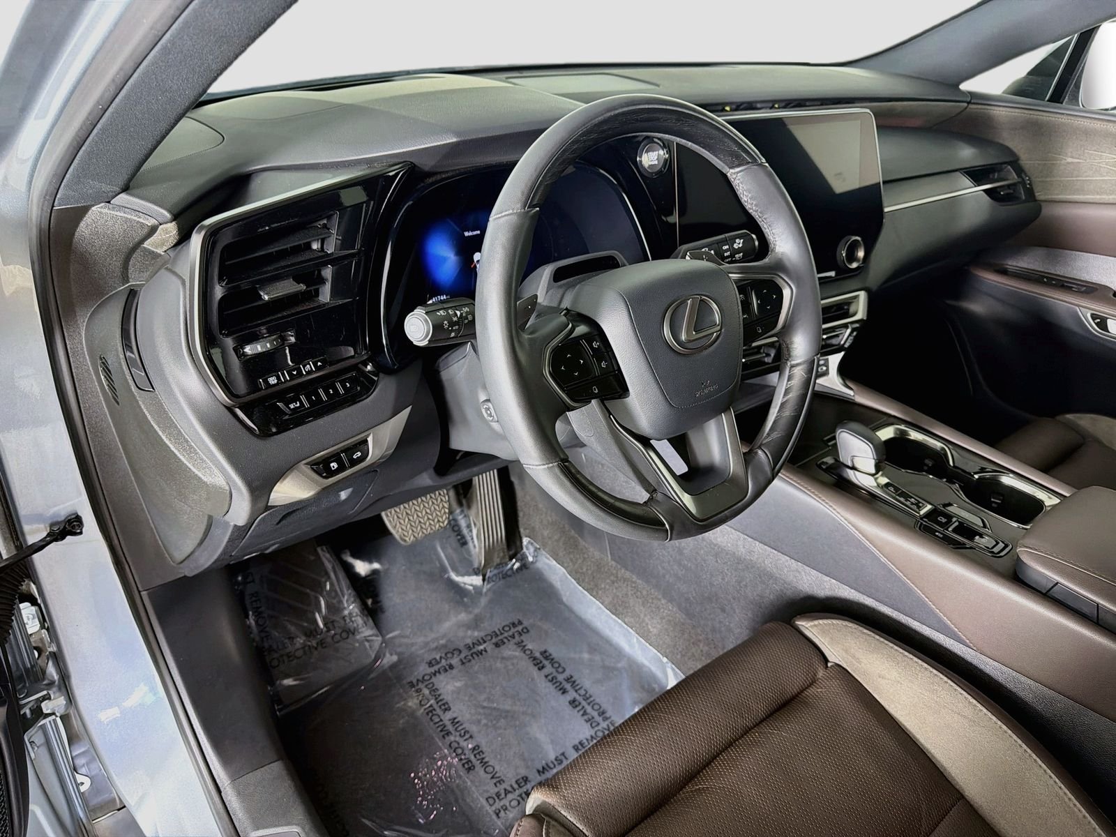 Used 2023 Iridium Lexus 350 Luxury image 9