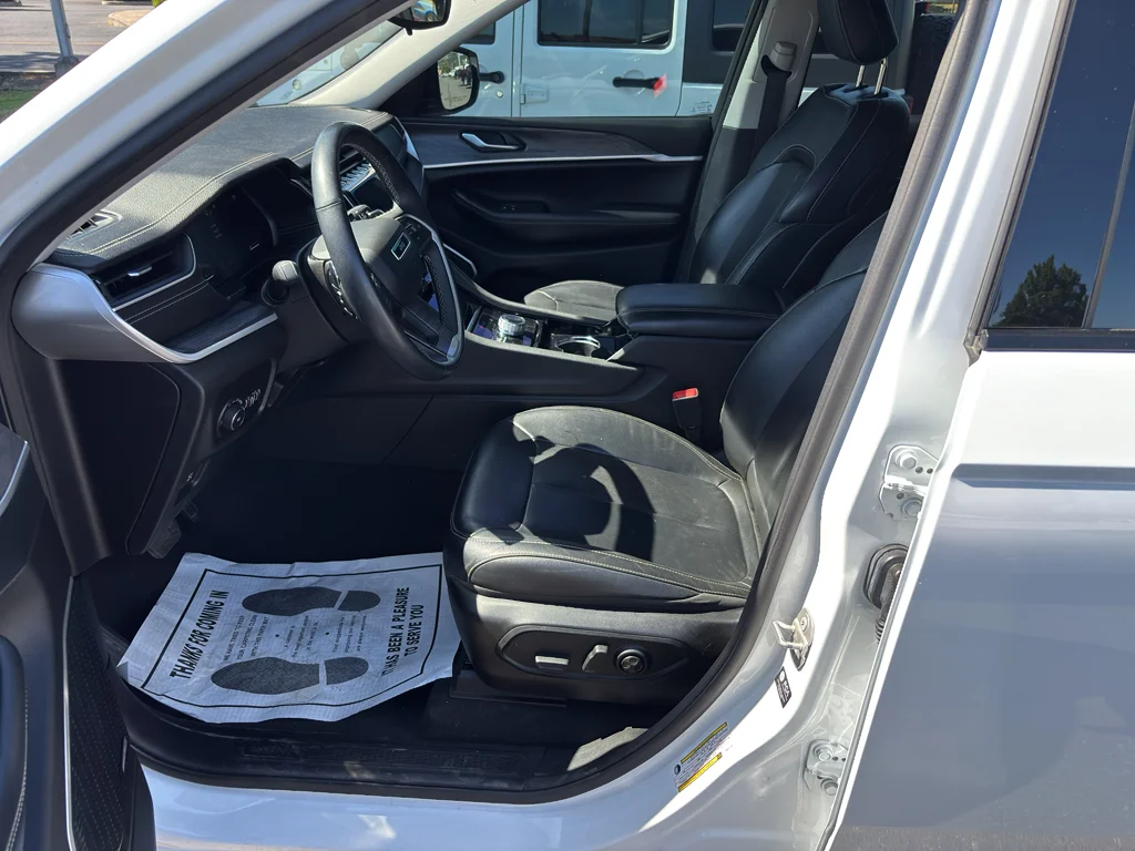 2022 Jeep Grand Cherokee L Limited - Photo 9