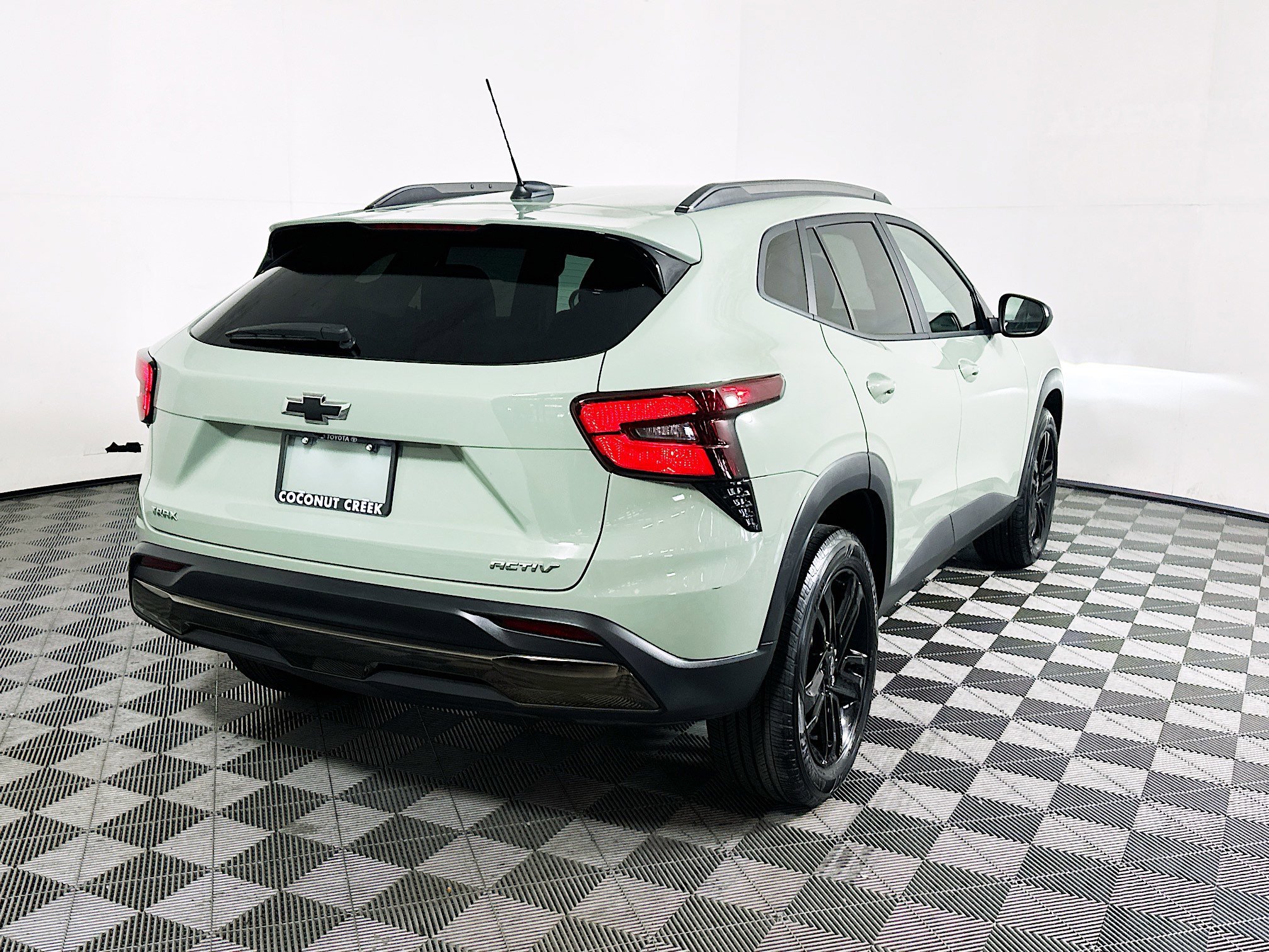 2025 Chevrolet Trax thumbnail 5