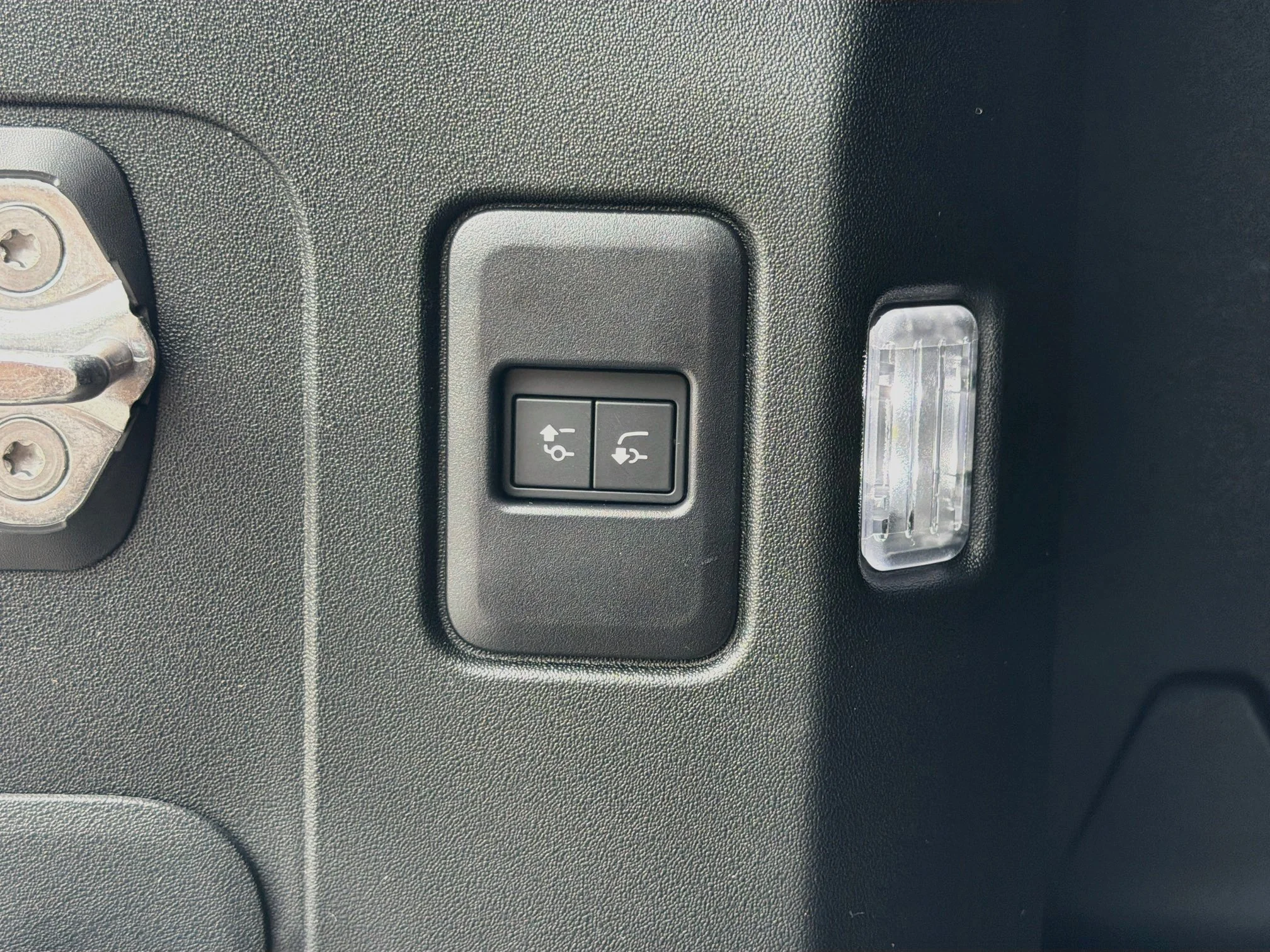 New 2026 Santorini Black Land Rover S image 43