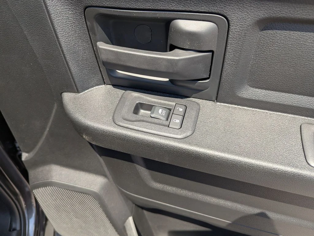 2025 RAM 3500 Tradesman - Photo 34