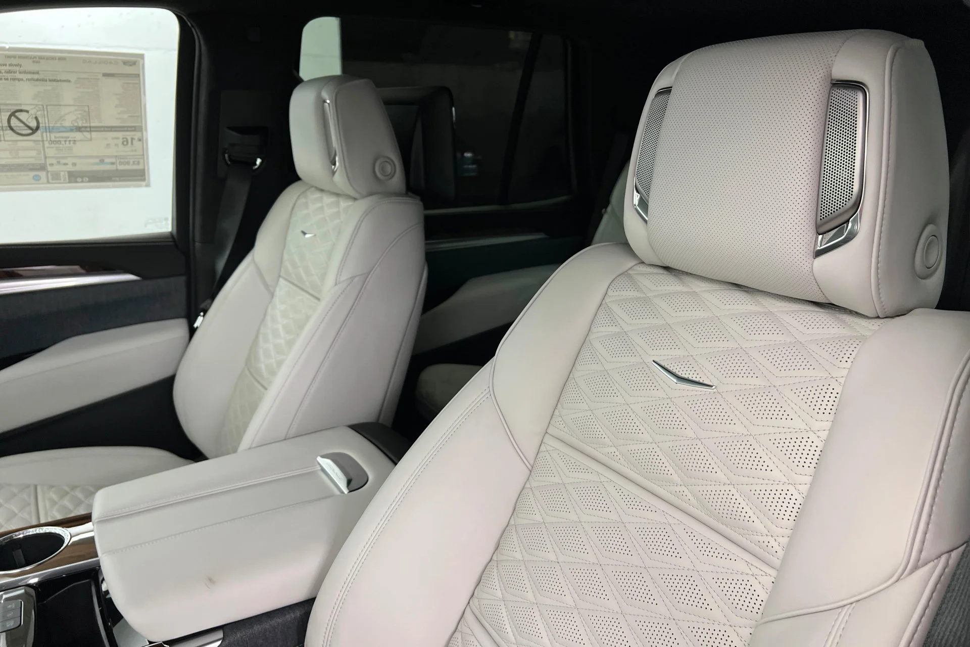 2026 Cadillac Escalade Platinum Sport - Photo 16