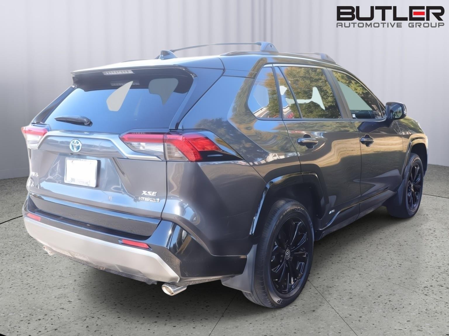 Used 2023 Silver Sky Metallic/Midnight Black Metallic Toyota XSE image 6
