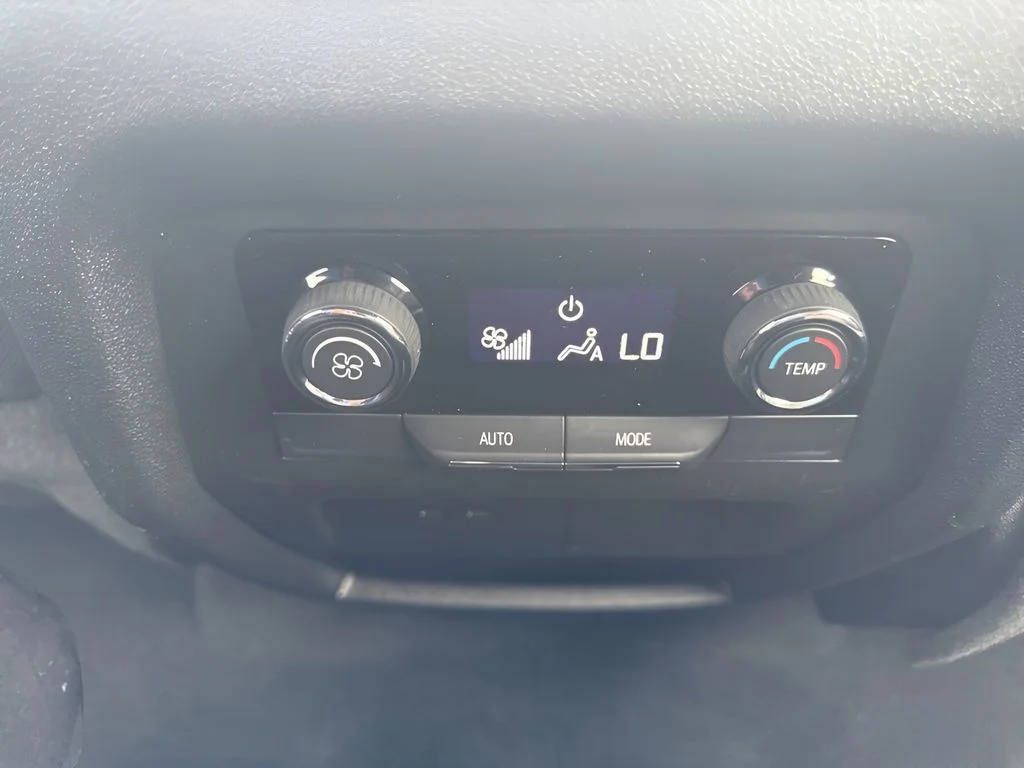 Used 2025 White Chevrolet LT image 12