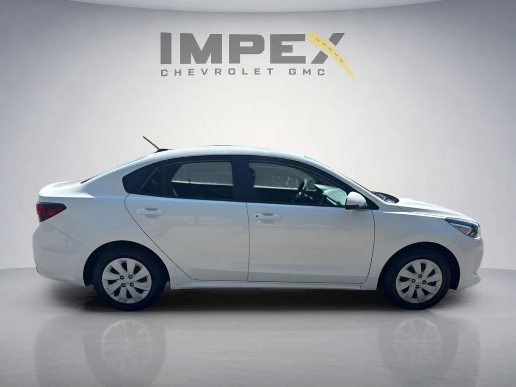 Used 2020 White Kia LX image 7