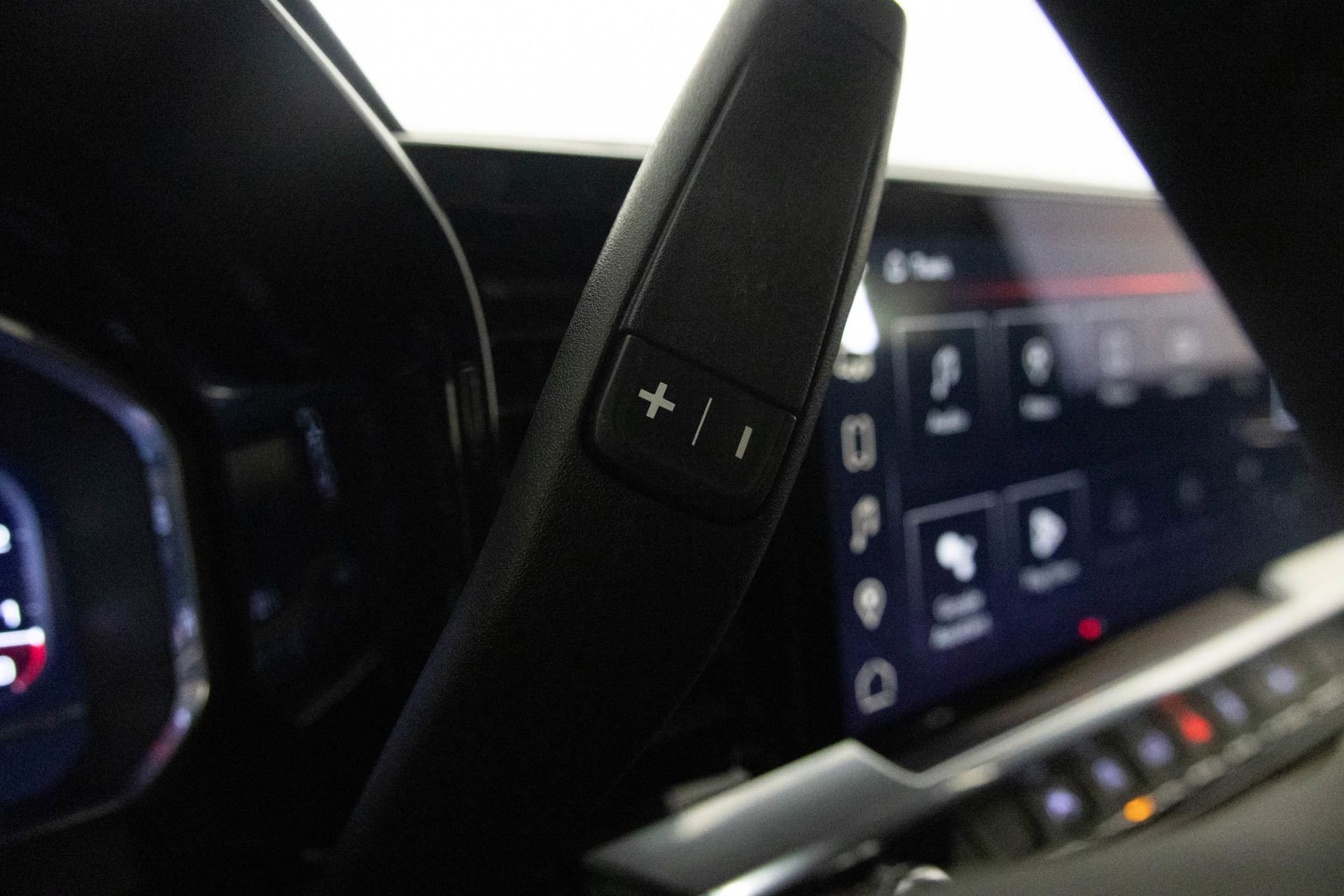 2024 GMC SIERRA - Image 25