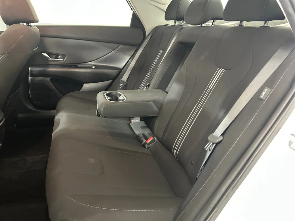 Used 2024 White Hyundai SEL image 17