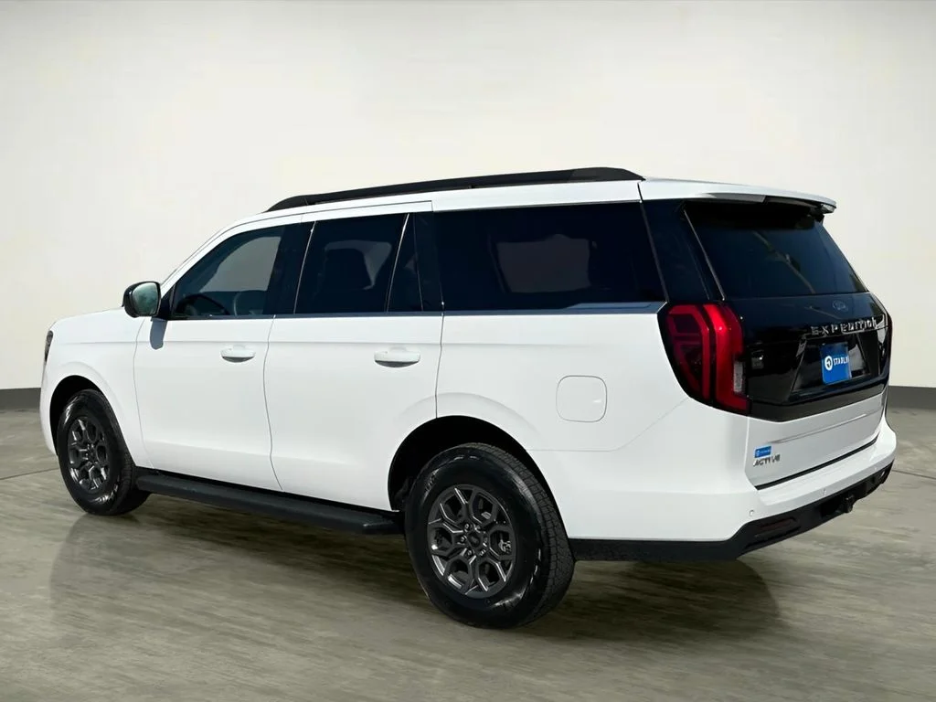 Used 2025 White Ford Active image 4