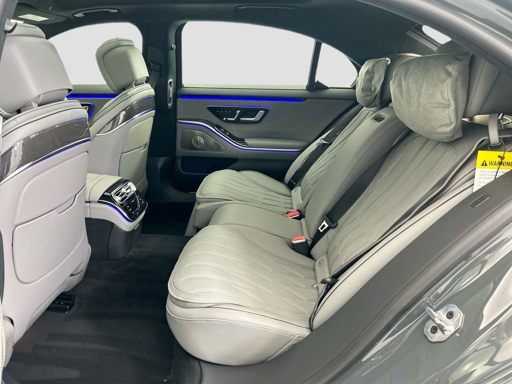 New 2026 MANUFAKTUR Silicon Grey Mercedes-Benz S 63 E AMG® image 20