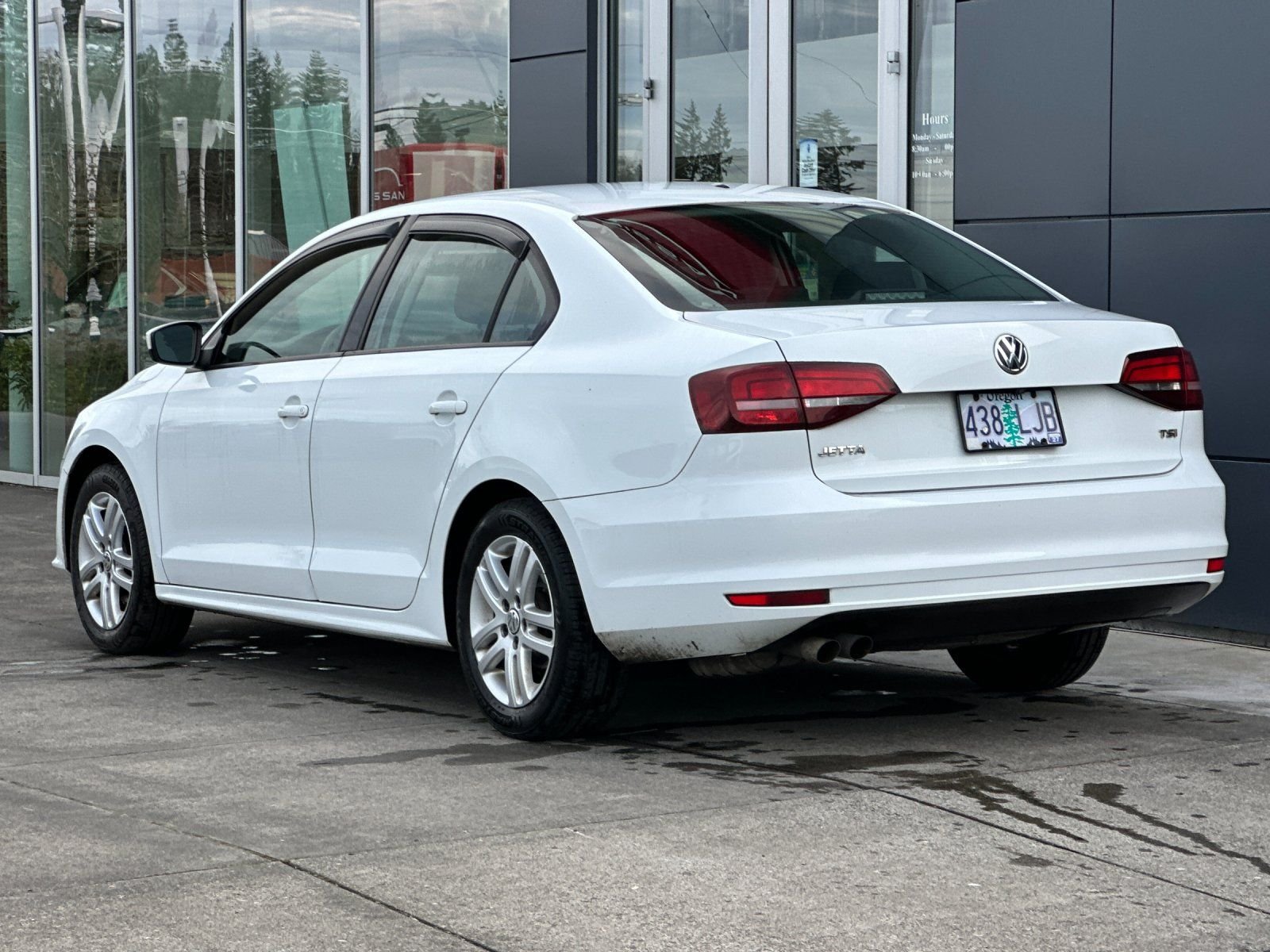 Used 2018 Pure White Volkswagen 1.4T S image 4
