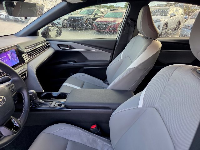 Used 2025 White Toyota LE image 3