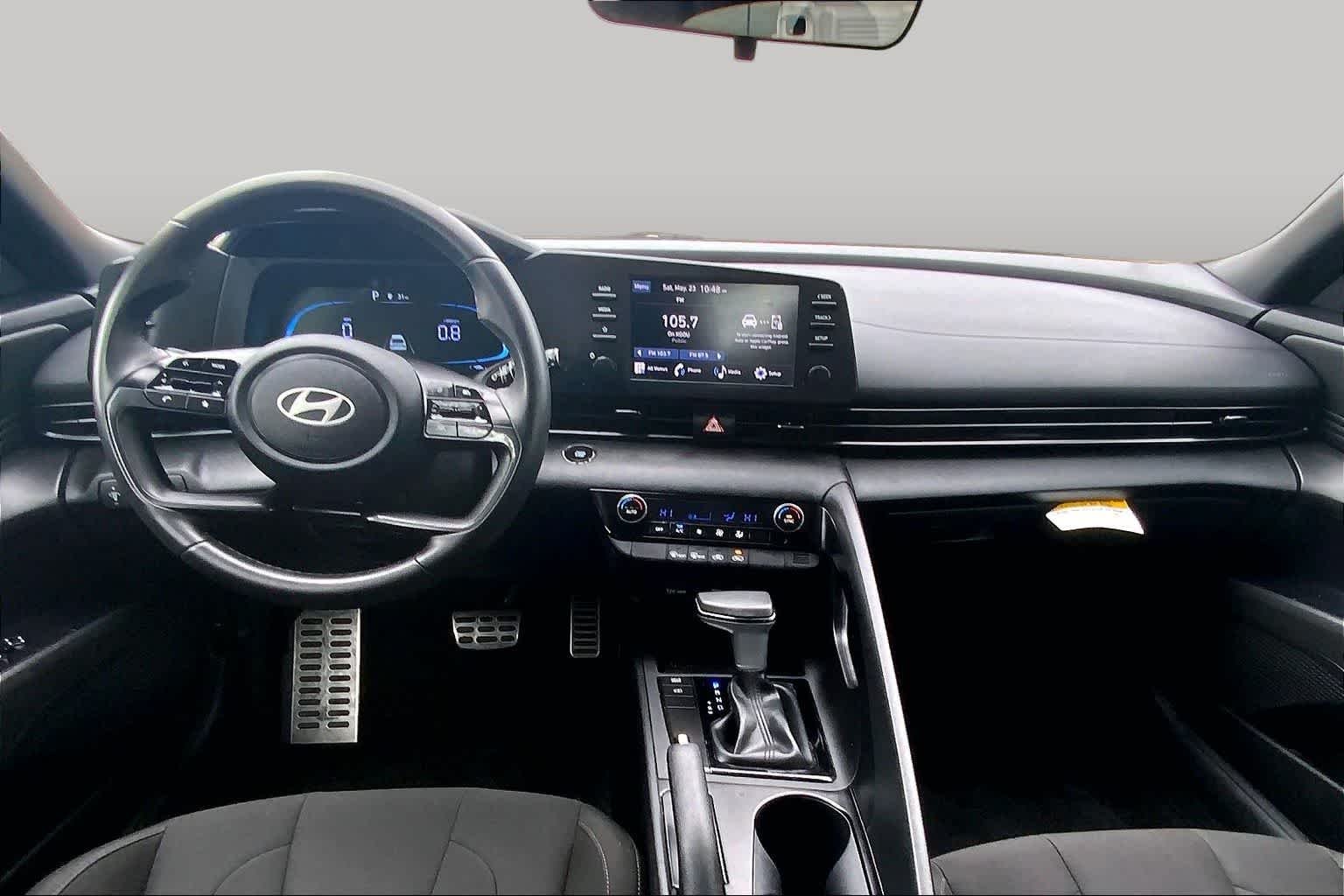 2025 Hyundai Elantra SEL - Photo 16
