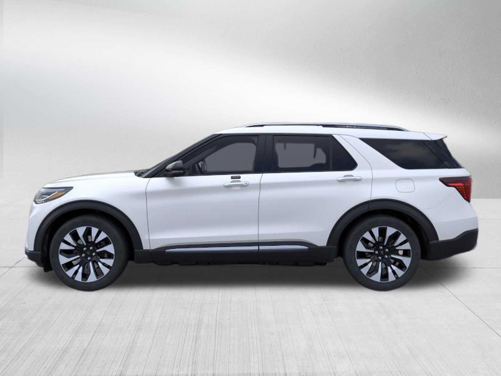 New 2026 Star White Metallic Tri-Coat Ford Platinum image 5