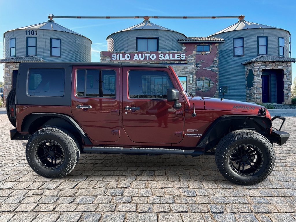 Used 2010  Jeep Unlimited Sport image 6