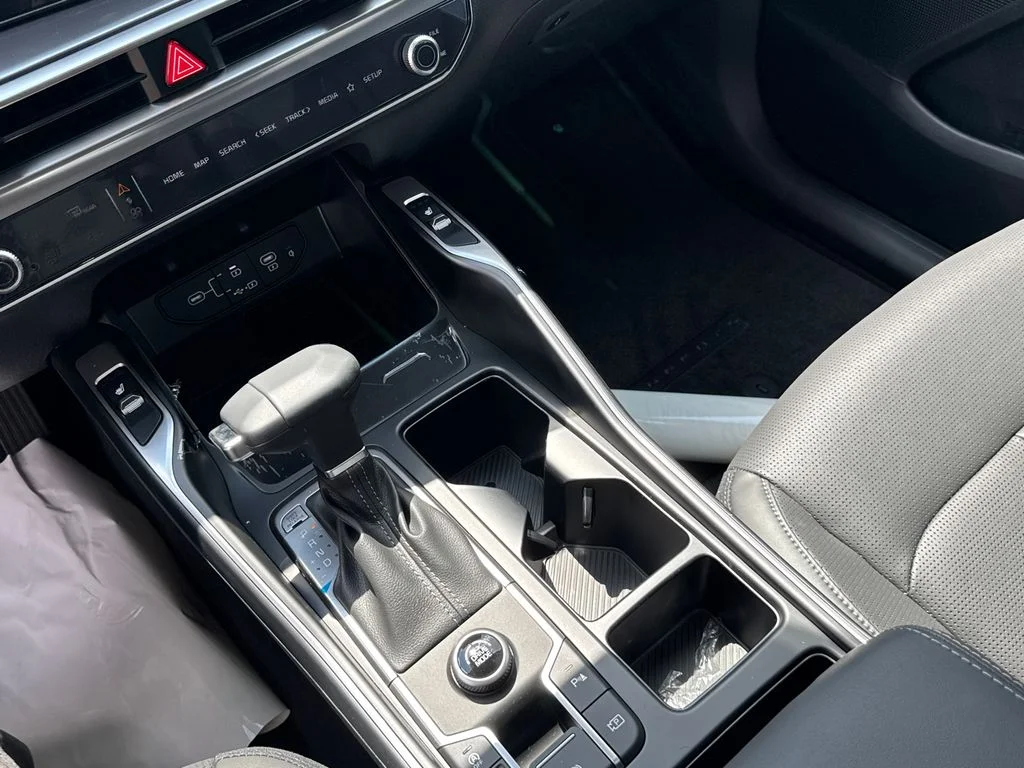 2025 Kia Sorento S - Photo 30