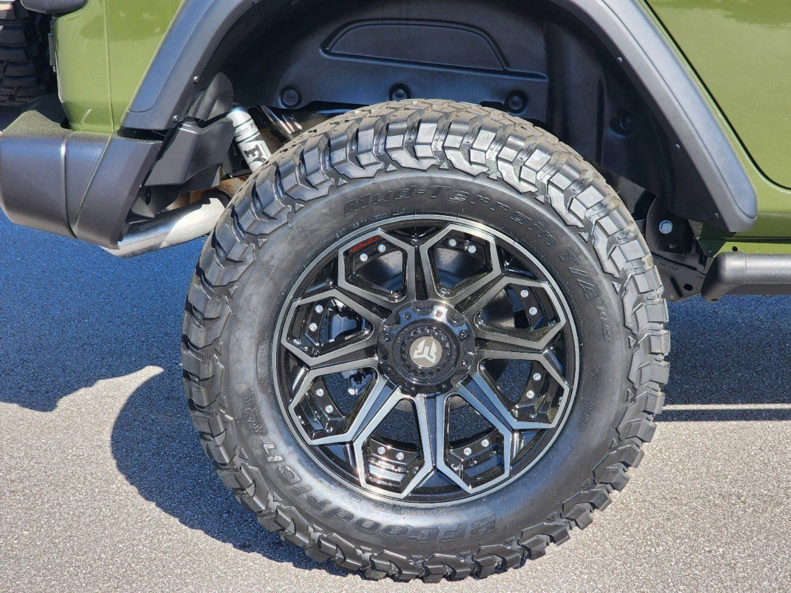 Used 2024 Green Clearcoat Jeep Willys Wheeler with SCA Performance Package image 3