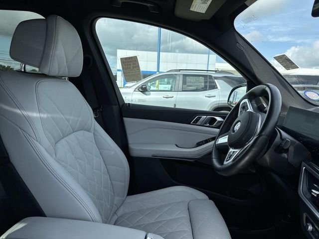 Used 2026 Gray BMW sDrive40i image 24